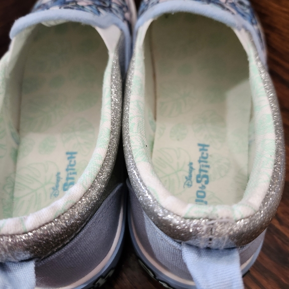 Disney Stitch Slip-On Sneakers Blue Allover Print Women’s Size 5 Excellent - Picture 8 of 9